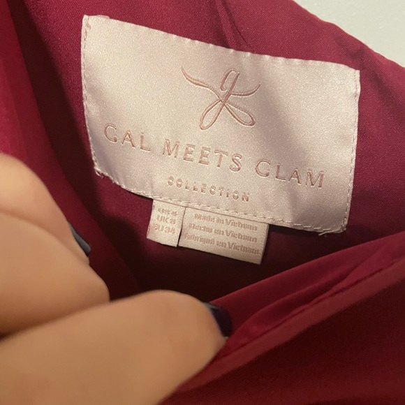 Gal Meets Glam Yvonne - Picture 4 of 8